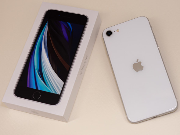 iPhone SEが「一括10円」で販売 上限2万円を超える値引きのカラクリと