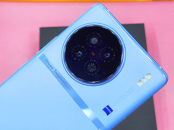 vivoの「X90」はカールツァイス仕込みのカメラスマホ X90 Proは1型