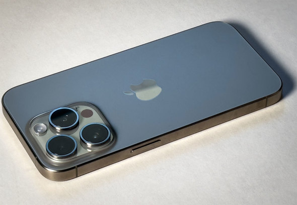 実機に触れて分かったiPhone 15／Proと従来モデルの決定的な違い（1/4