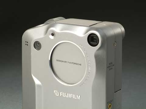 生まれながらに完成していたポルシェデザインと呪い――富士フイルム