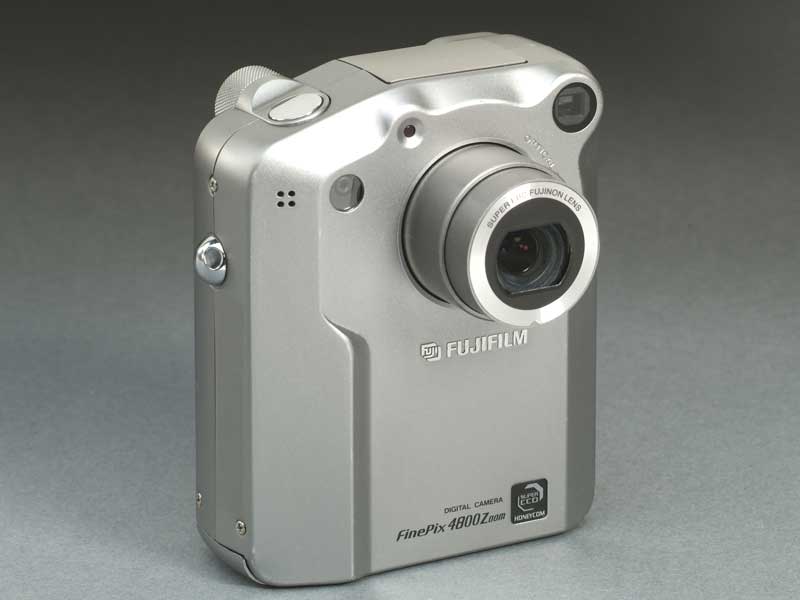 生まれながらに完成していたポルシェデザインと呪い――富士フイルム