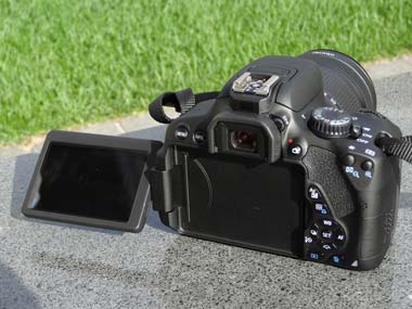 EOS Kiss X6i」第1回――神田川クルーズで動画と静止画を撮ろう：長期