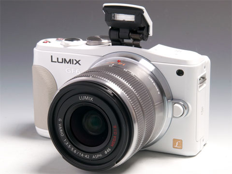 チルト液晶にWi-Fi、そして料理認識 楽しい方向へ大幅進化 LUMIX「DMC