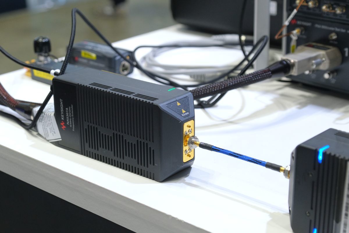 100k～250GHzを1回で測定 キーサイトの高帯域VNA向けエクステンダー