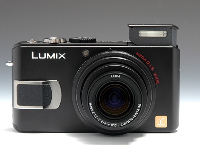 広角がトコトン楽しめるハイエンドなマニュアル機――LUMIX「DMC-LX2