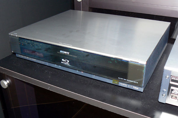 写真で見るソニー「BDZ-V9」：CEATEC JAPAN 2006 - ITmedia NEWS