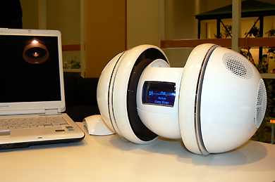 踊る音楽ロボット「miuro」が遠隔操作に対応すると？：サプライズは