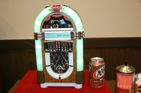 レコードを“運ぶ”本格派、セガトイズ「Juke Box 19xx」：TOYフォーラム