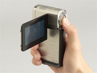 魅力を増した高級コンパクトビデオカメラ――ソニー「HDR-TG5V