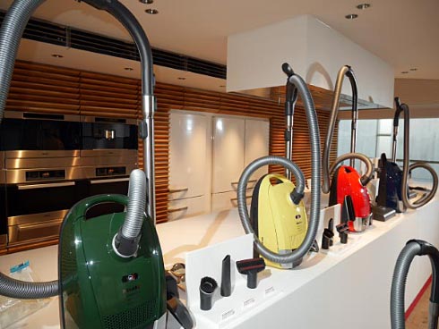 100キロのっても大丈夫、ミーレから新しいキャニスター型掃除機