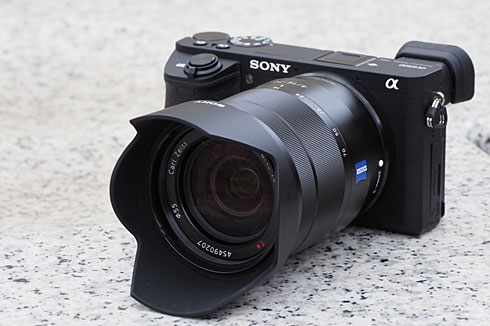 ボディ内手ブレ補正とタッチAFがやってきた！ ソニーのミラーレス一眼