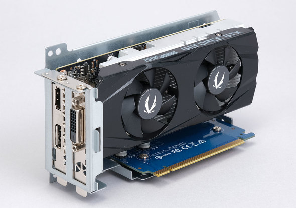 もうあれこれ悩まない！ フォトグラファー必見！ 超小型デスクトップPC