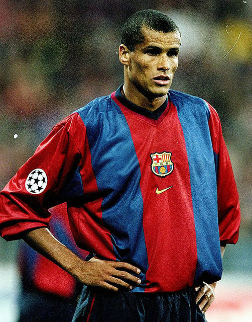 バルセロナ、98-99ユニフォームのリメイク版を発表！オリジナルの画像