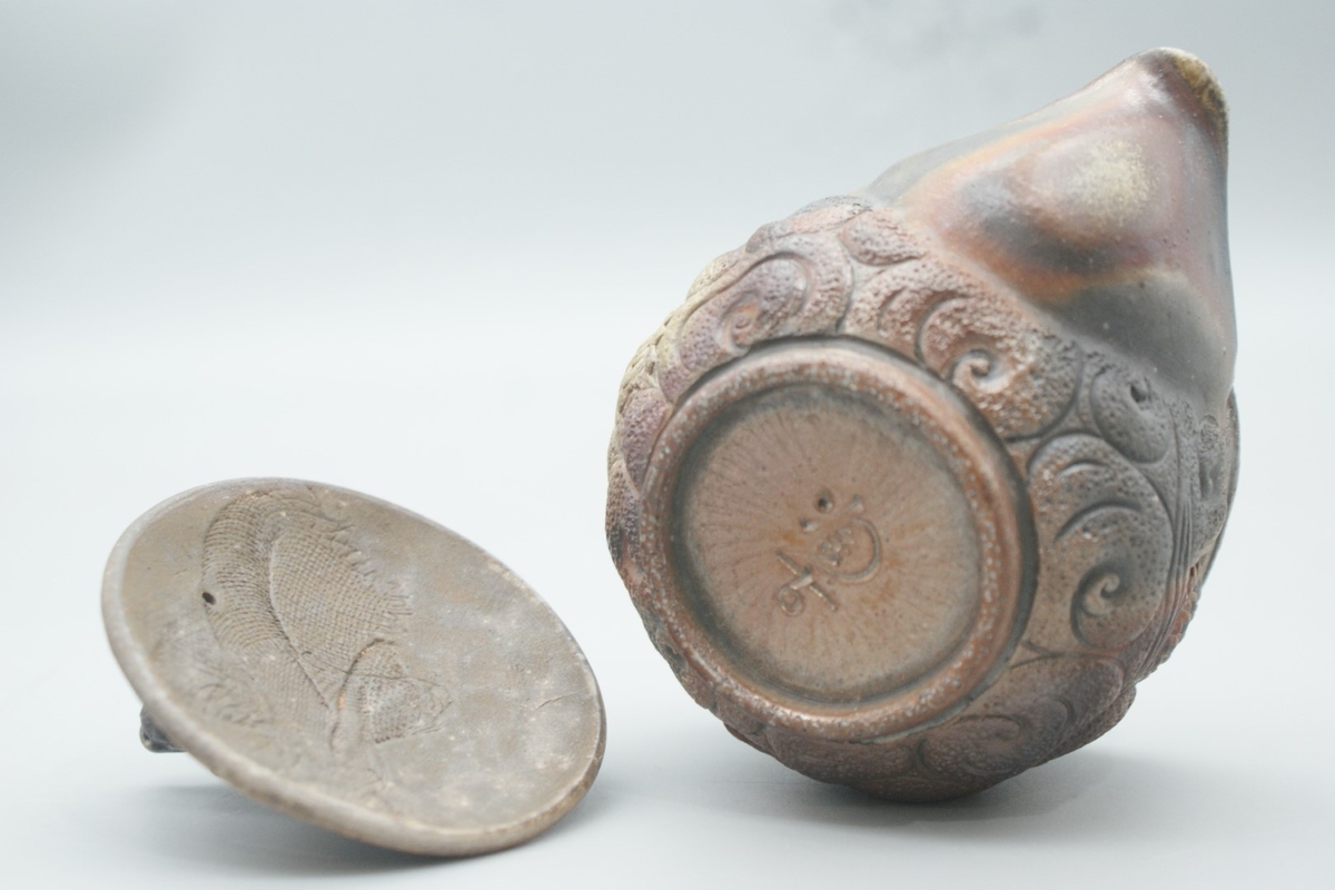 窯元 小西陶古 作 備前 宝瓶（龍） | 陶備堂オンラインショップ