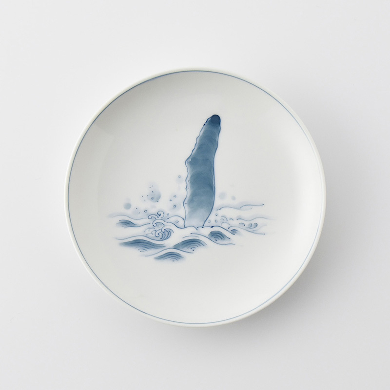 光雲窯】12cm皿 絵替り鯨 ヒレ | 三川内焼オンライン・ショップ