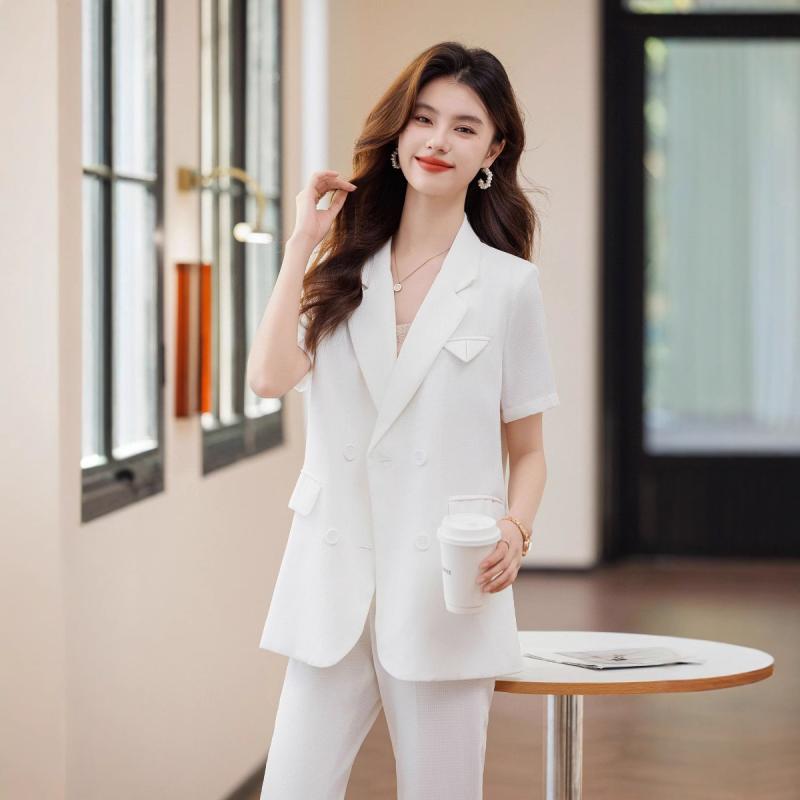 ホワイトジャケットとカラフルパンツセット、Mサイズ ホワイト