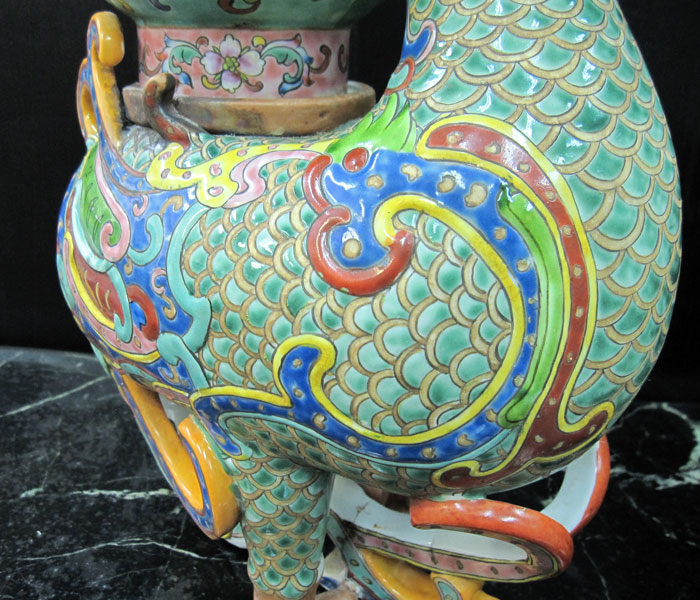 景徳鎮 十錦 動物飾り壺（1対） 【商品番号m-ke2028】