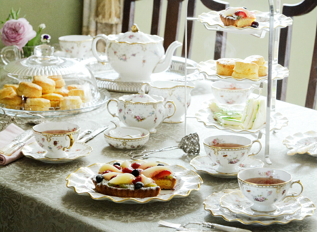 ロイヤルアントワネット - 輸入ブランド洋食器専門店 2本の剣