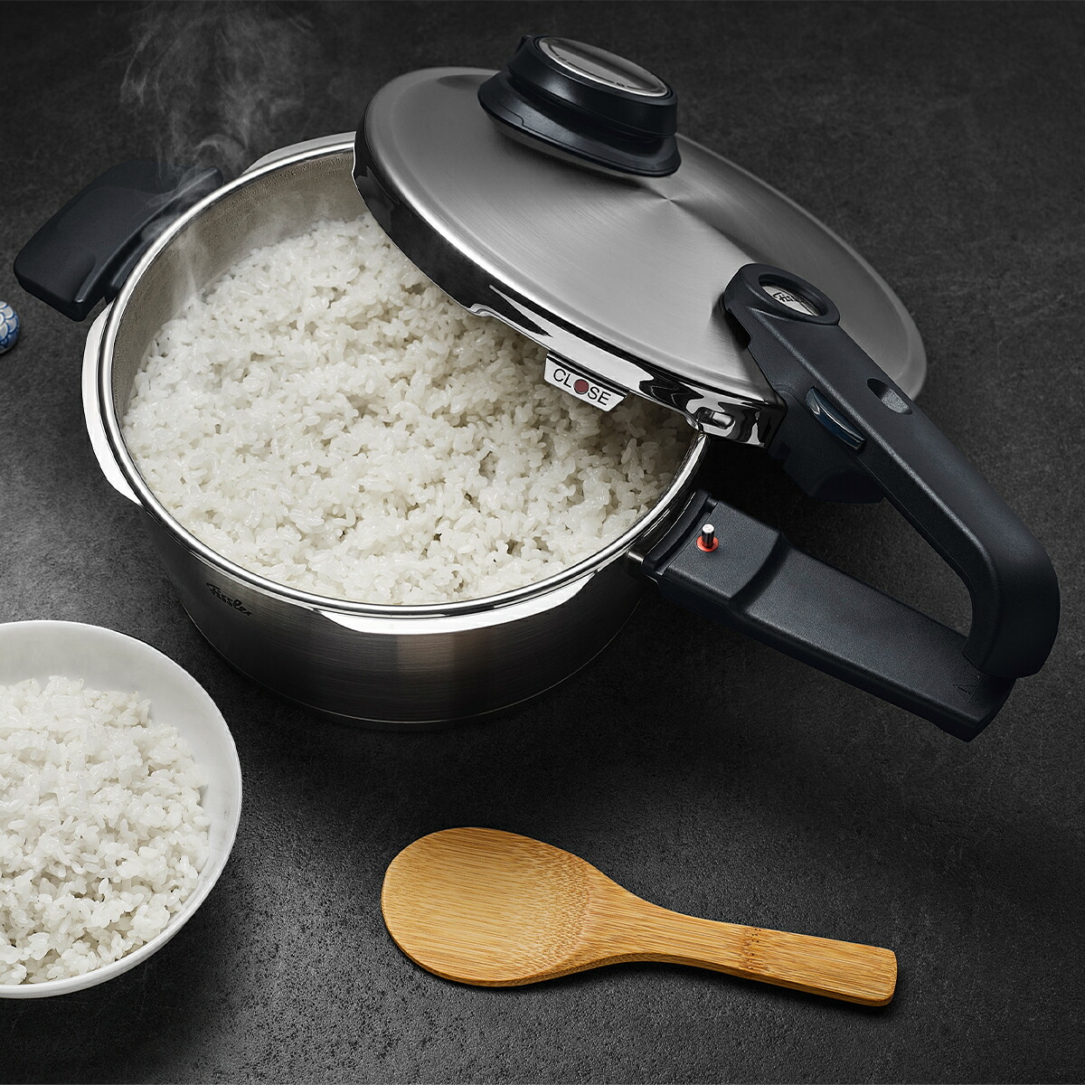 ステンレス圧力鍋 蒸し器付き　フィスラー　vitavit 6リットル　レシピ本付 Fissler（フィスラー） 公式 圧力鍋 ビタビット プレミアム 6.0 L