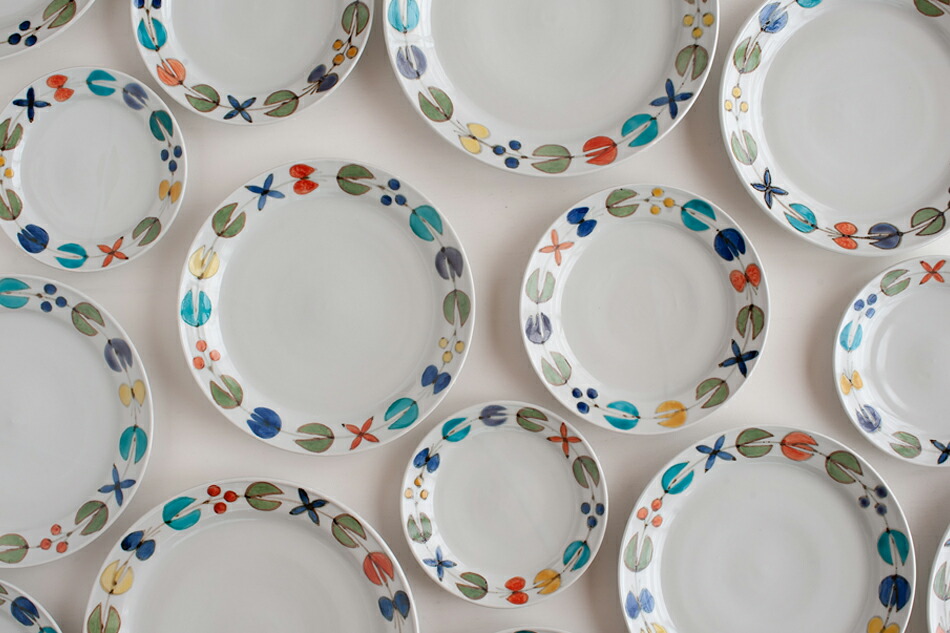 色絵花繋ぎ 平皿（徳永遊心） フリーデザイン ｜ 北欧・ロングライフ