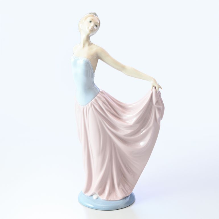 楽天市場】リヤドロ きれいにしましょうね フィギュア 人形 女性