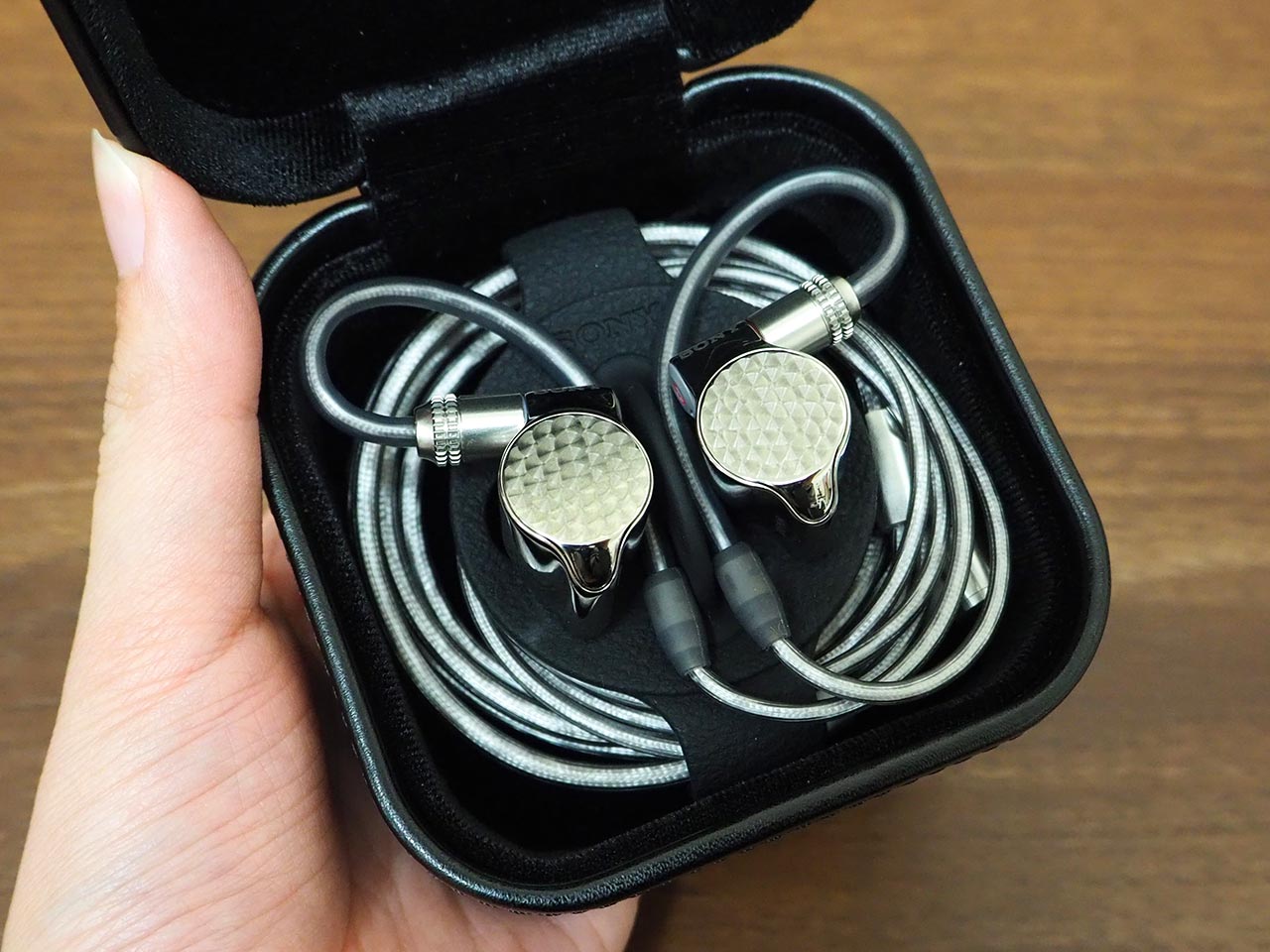 SONY最高峰インイヤーイヤホン『IER-Z1R』を実機レビュー ｜試用レポート