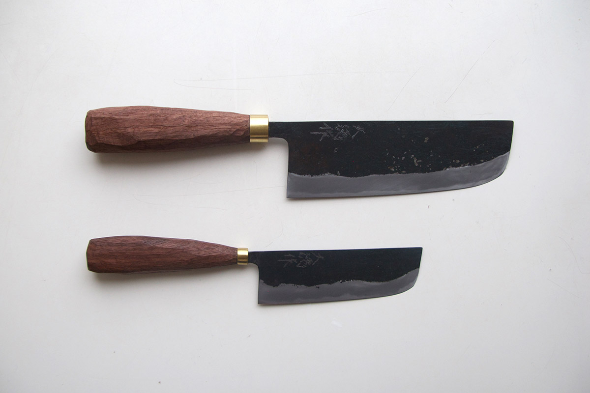 鍛冶職人 赤畠大徳 ｜ 黒打菜切包丁 165mm