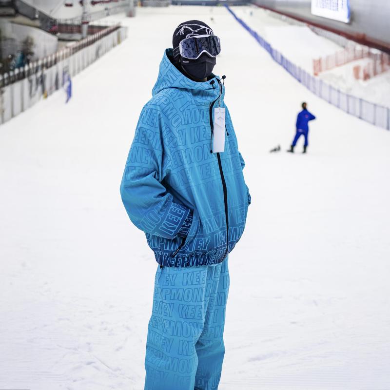 楽天市場】スノーボード ウェア 上下セット 文字 グラデーション