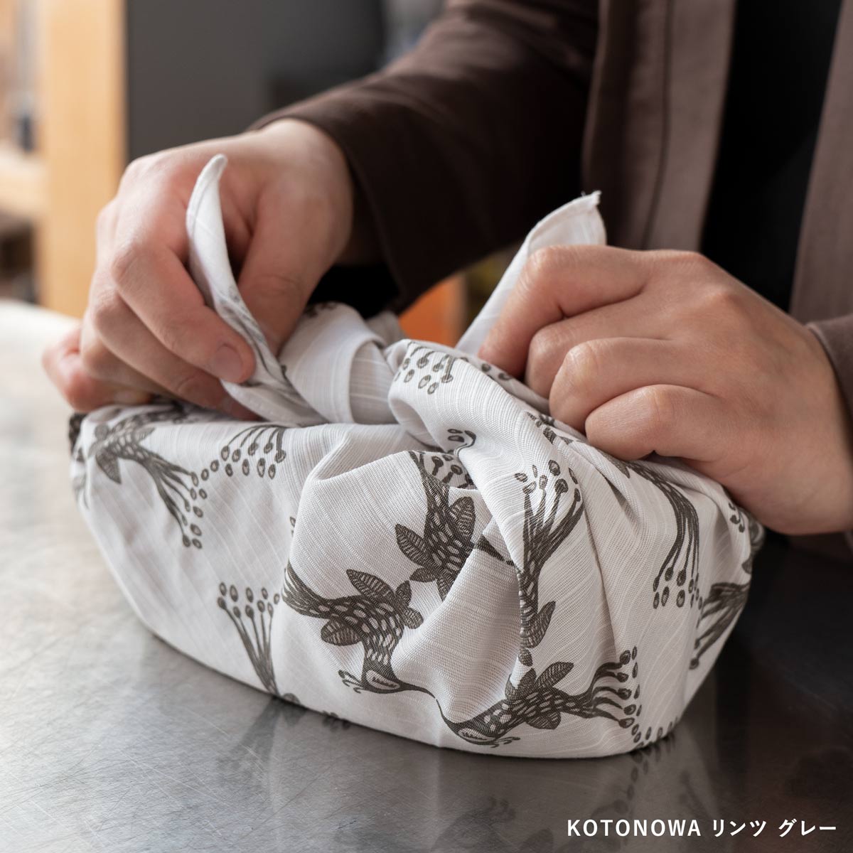 楽天市場】秋田 大館 りょうび庵 560ml こばん弁当箱（中）白木+内側