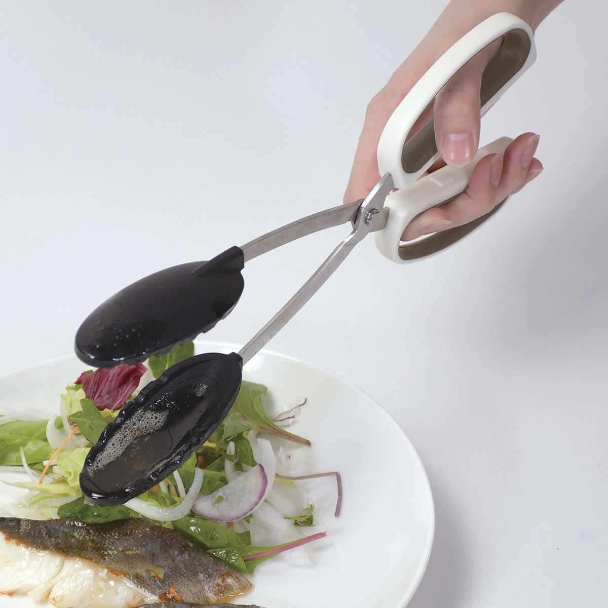 楽天市場】トング 手CO メモリ付き トングばさみ （ キッチントング