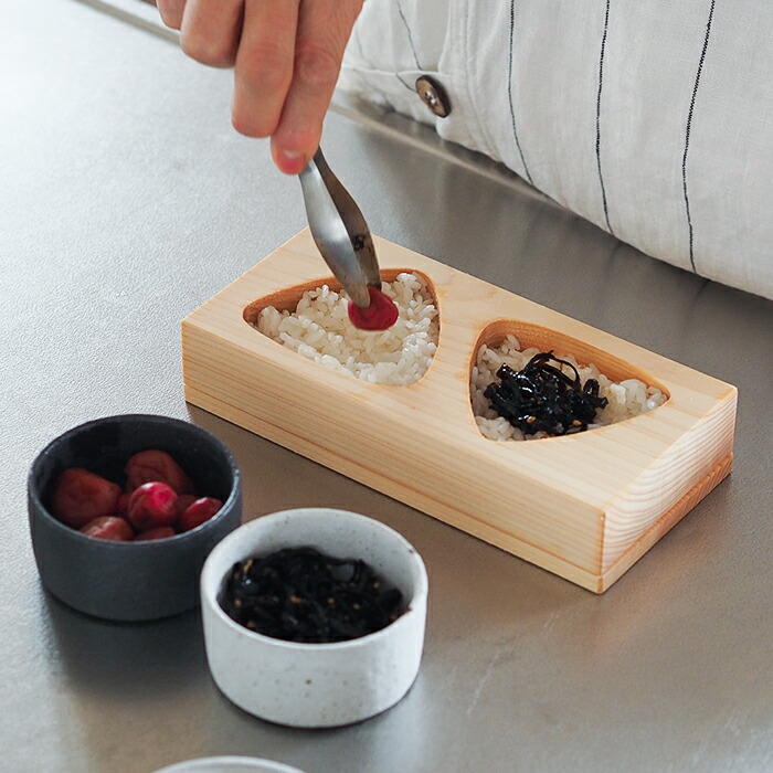 プロキッチンオリジナル】山一 おにぎり型 ひのき 2穴 大 / PROKITCHEN