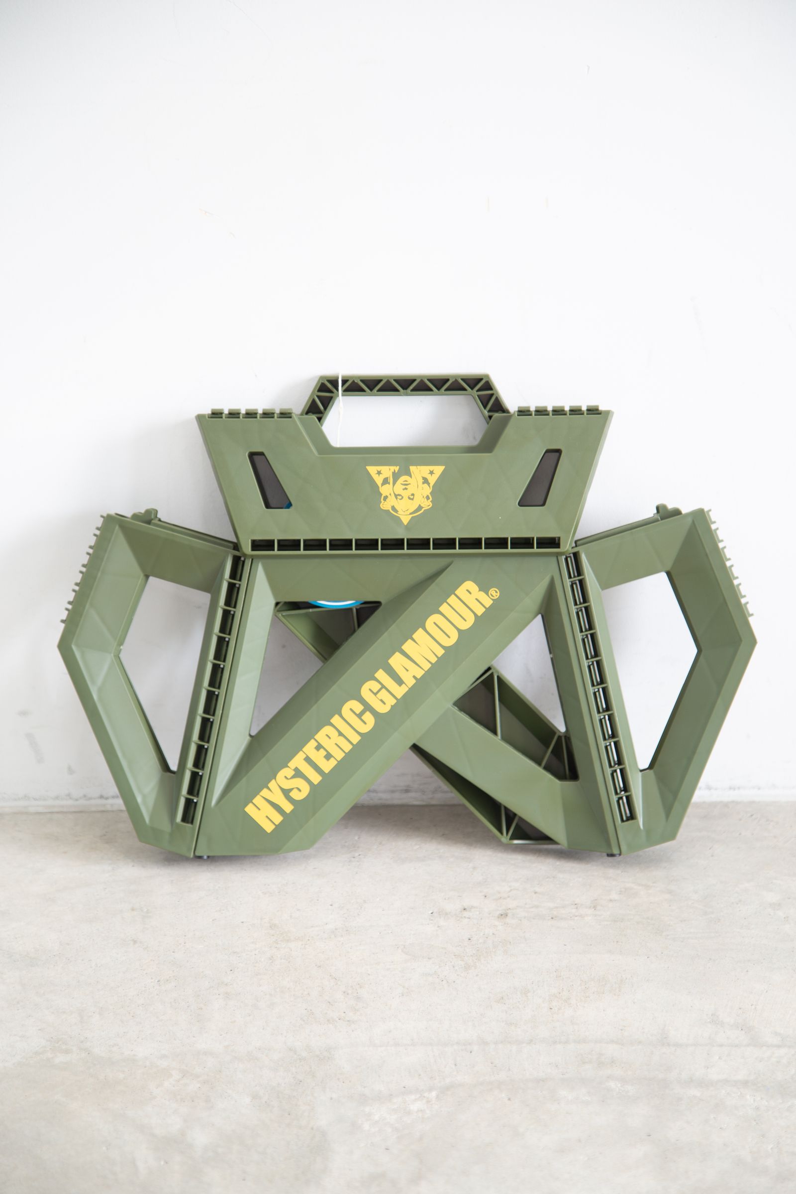 HYSTERIC GLAMOUR - TRIANGLE WOMAN フォーダブルチェア23cm | Tempt