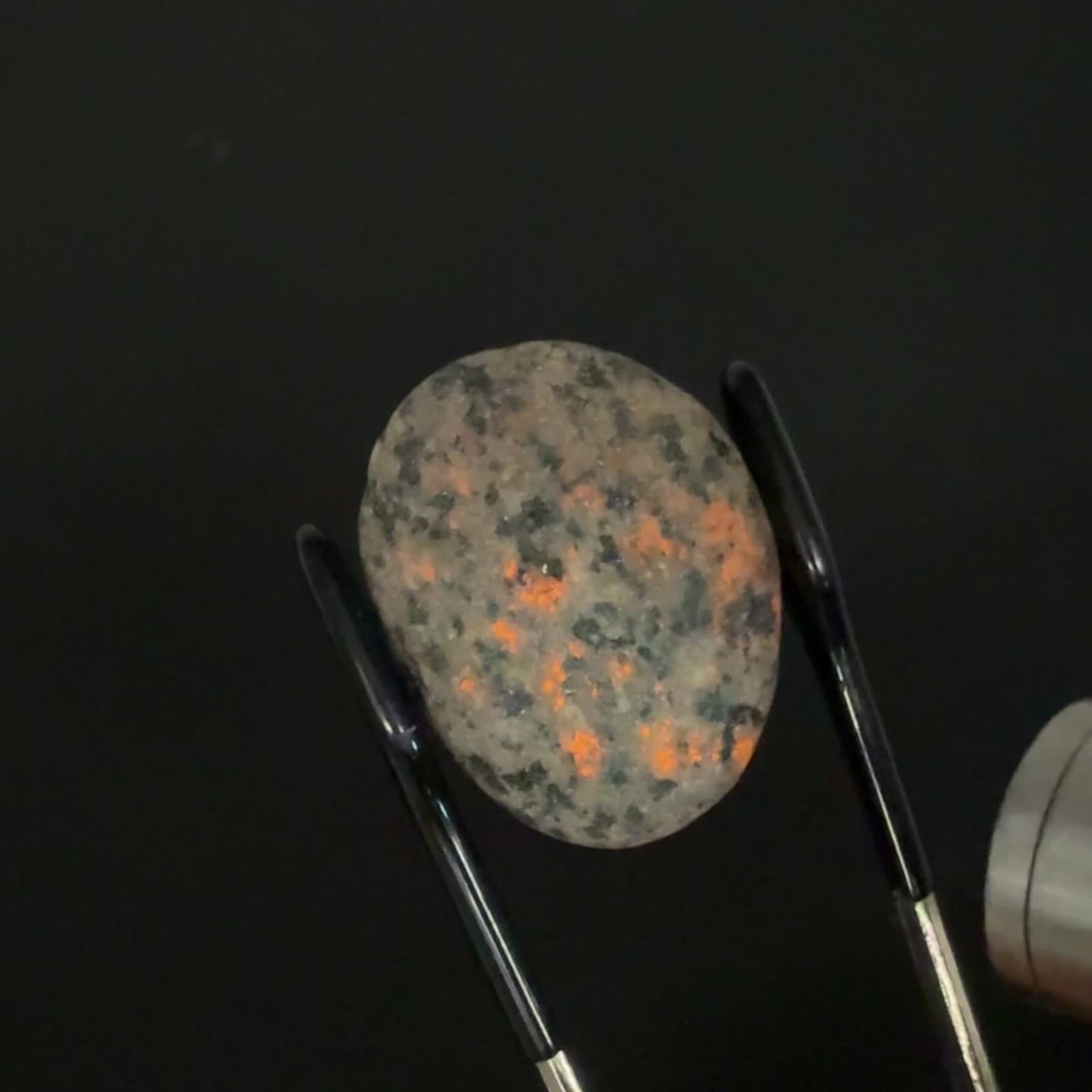 ユーパーライト 原石 （ギャランティカード付） 発見地：アメリカ