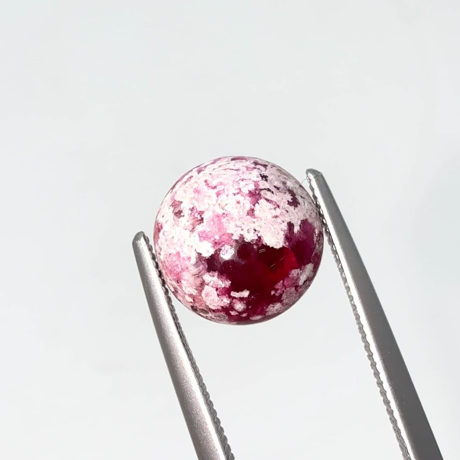 レッドベリル/ピンクベリル(母岩付き) アメリカ・ユタ州産 2.33ct