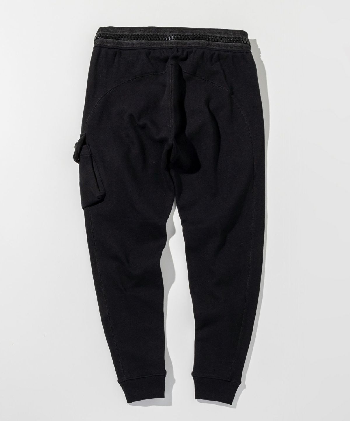 1PIU1UGUALE3 RELAX - ビッグファスナーカーゴポケットスウェット