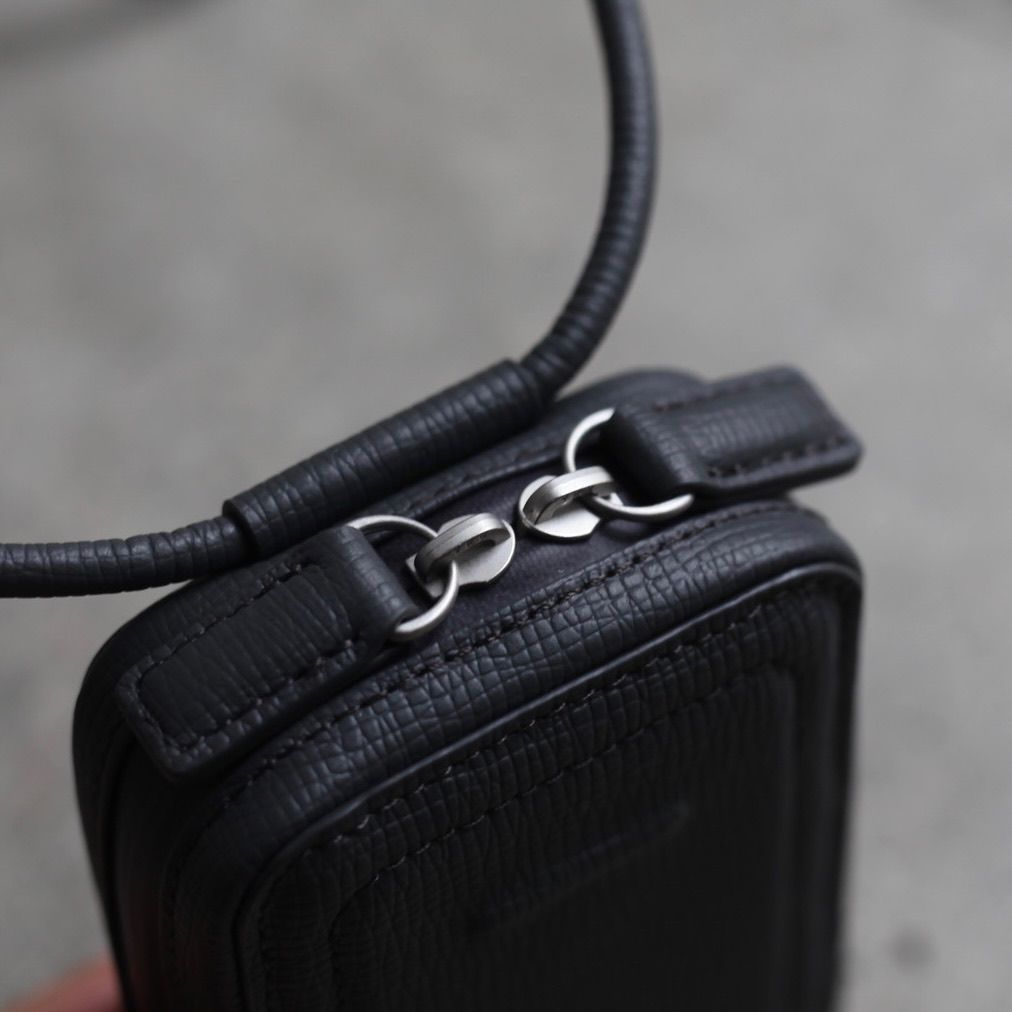 objcts.io - 【残り一点】レザーストラップ付マイクロバッグ(GRAY