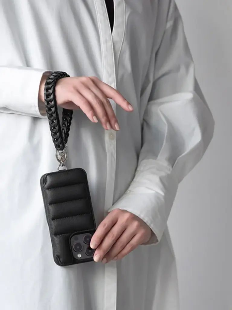 お洒落女子が愛用！DEMIUの【スマホストラップ】が今大人気！ | ADDICT