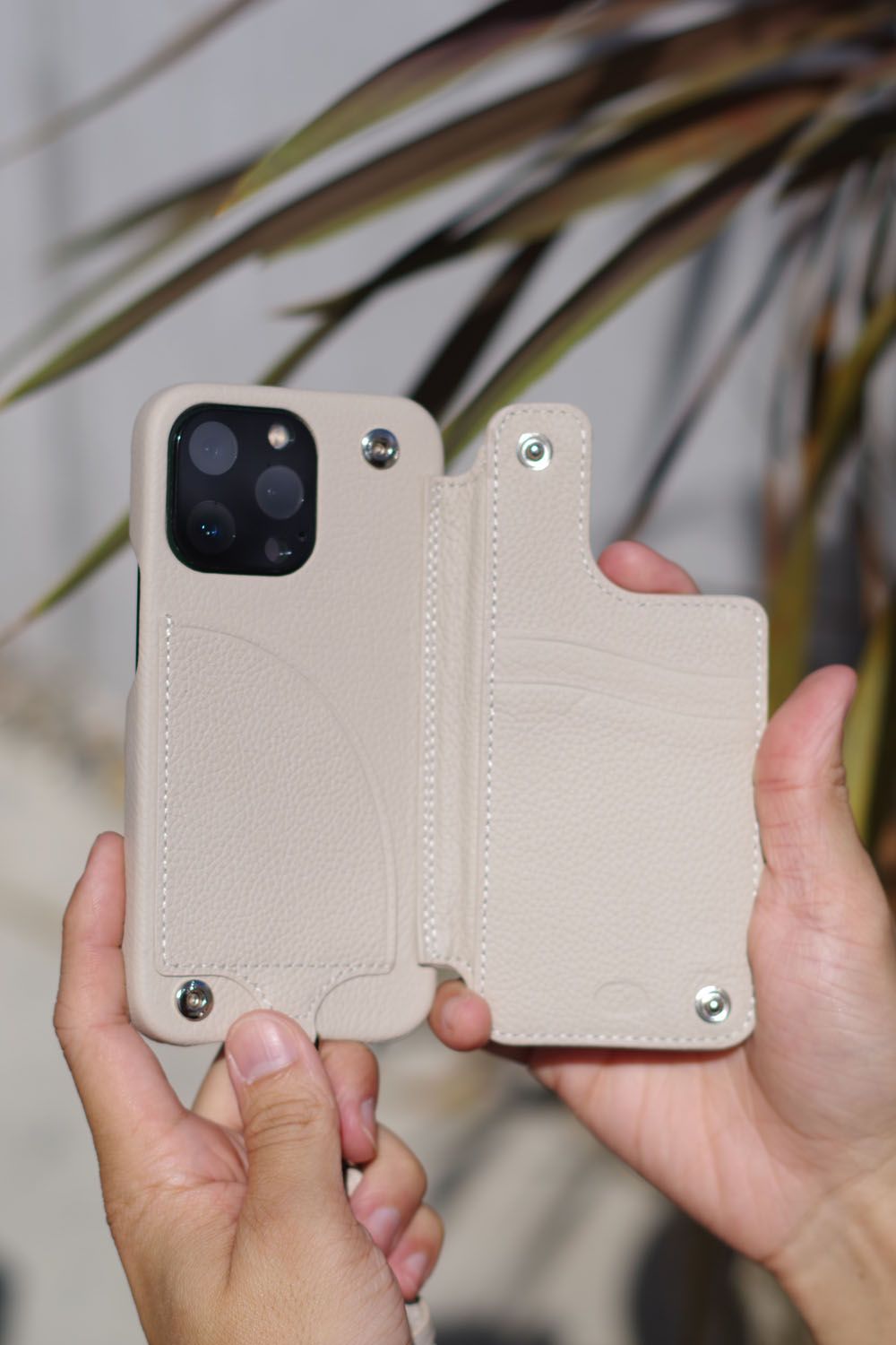 DEMIU - 【iPhone17入荷】BALLON / バロン iPhoneケース ベージュ | gossip