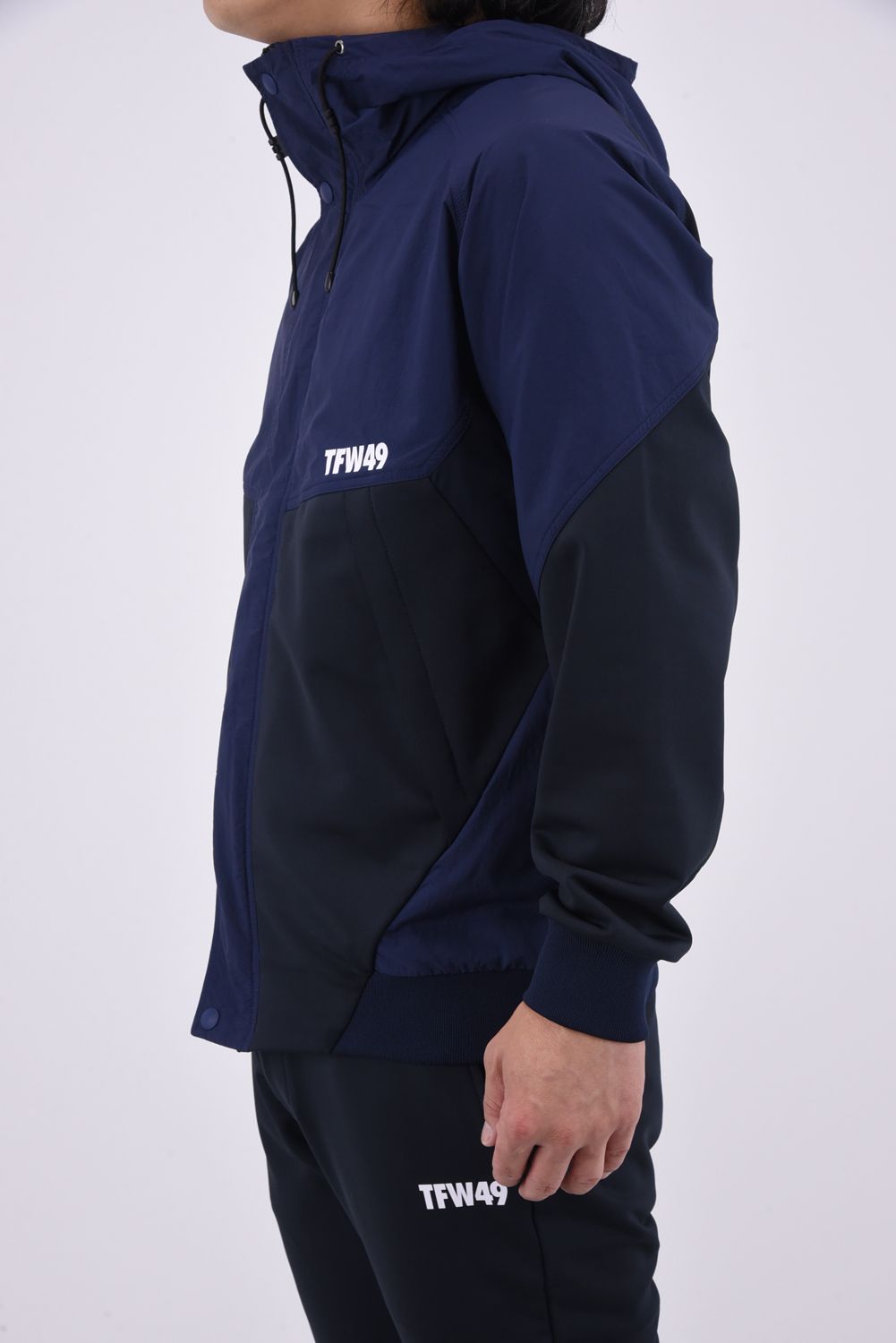 TFW49 - COMBINATION HOODED JACKET / バックロゴ コンビネーション