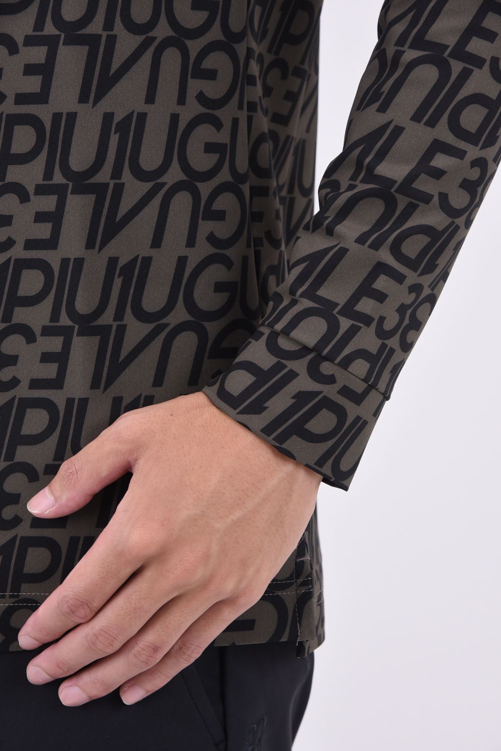 1PIU1UGUALE3 GOLF - 1PIU1UGUALE3 DI FULL LOGO MOCK / 113総柄ロゴ