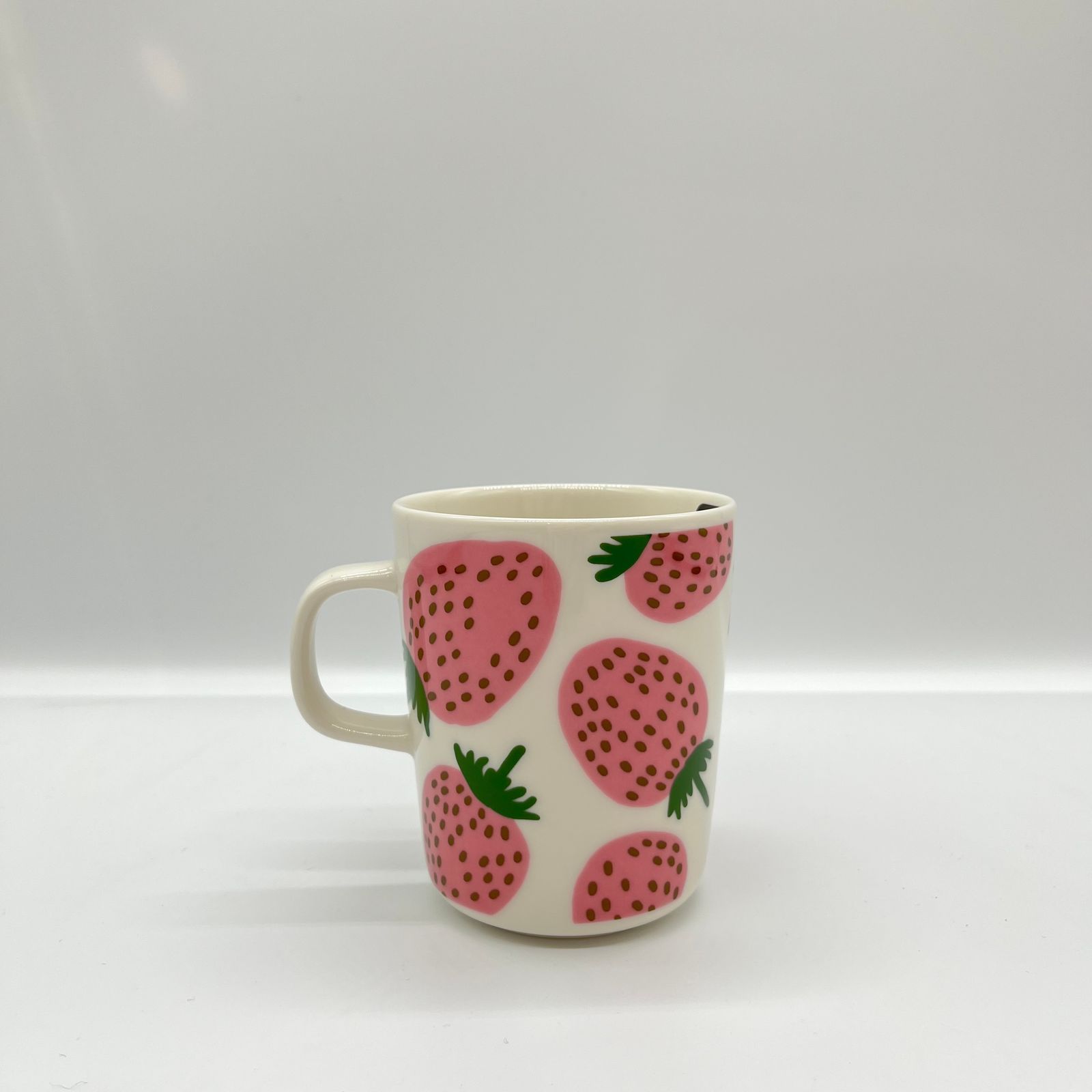 Marimekko - 【アジア限定】Mansikka マンシッカ コーヒーカップセット