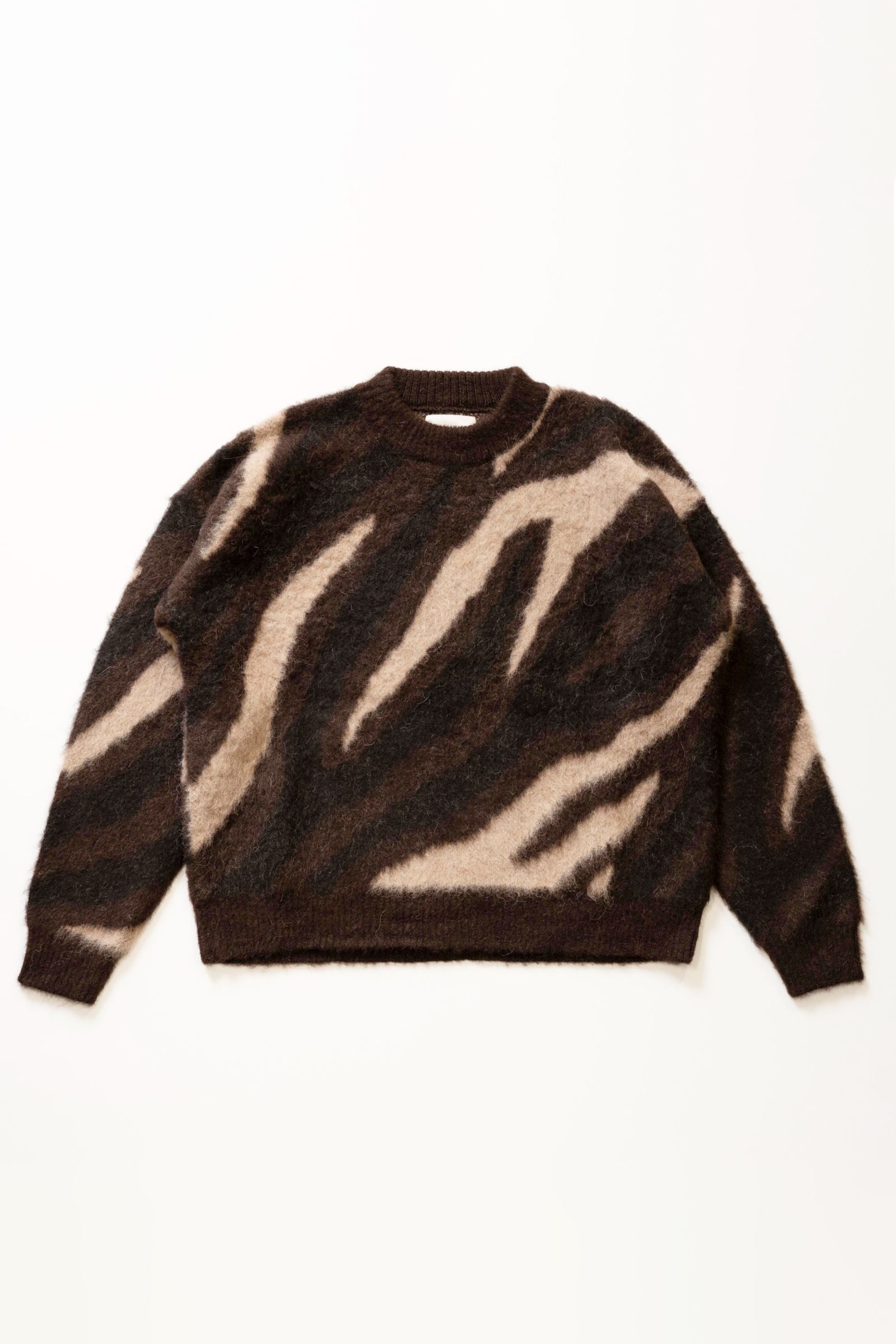 MARKAWARE - NATURAL COLOR ALPACA BIAS ZEBRA PATTERN JUMPER