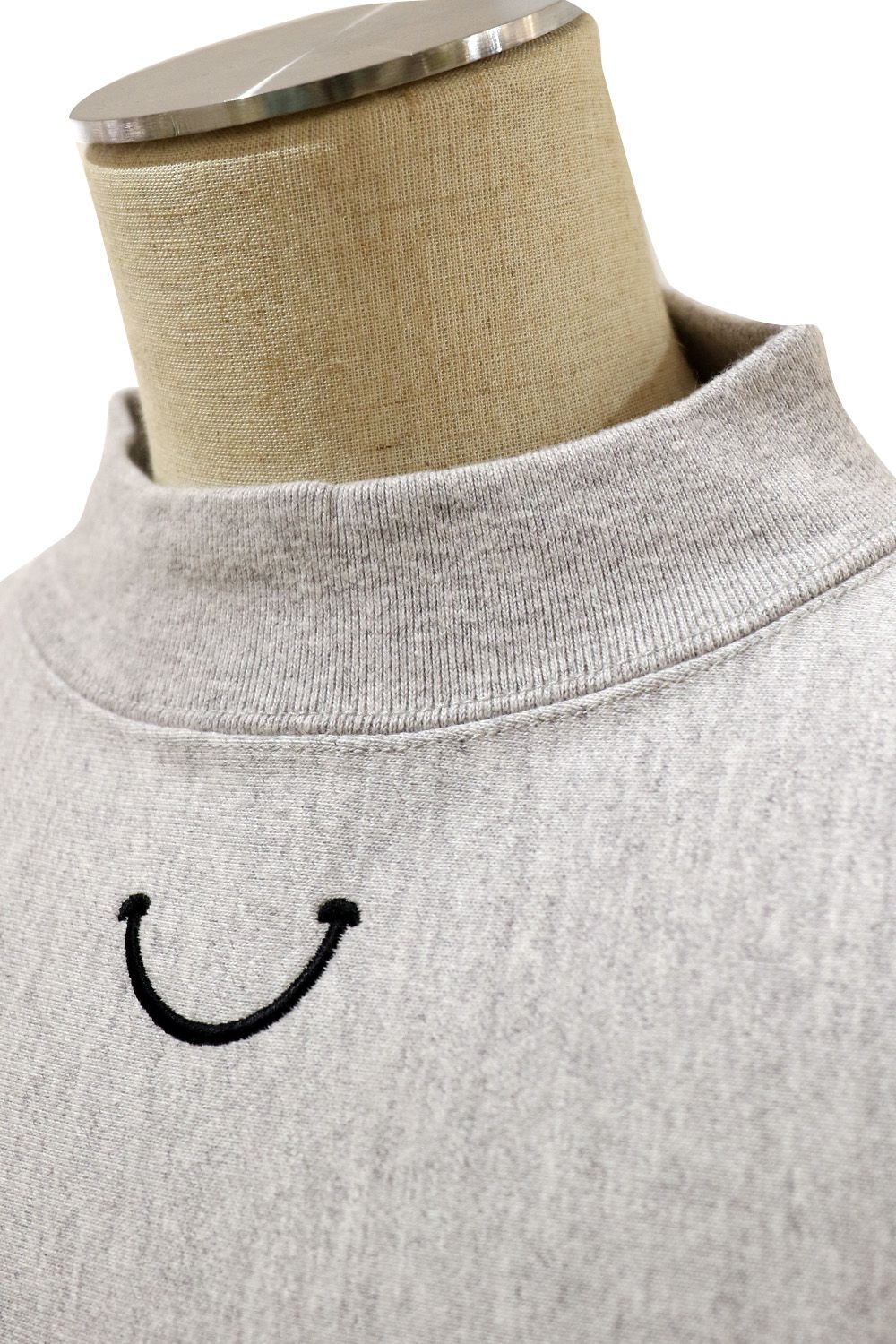 READYMADE - M-NECK SWT SMILE / モックネック スウェット スマイル