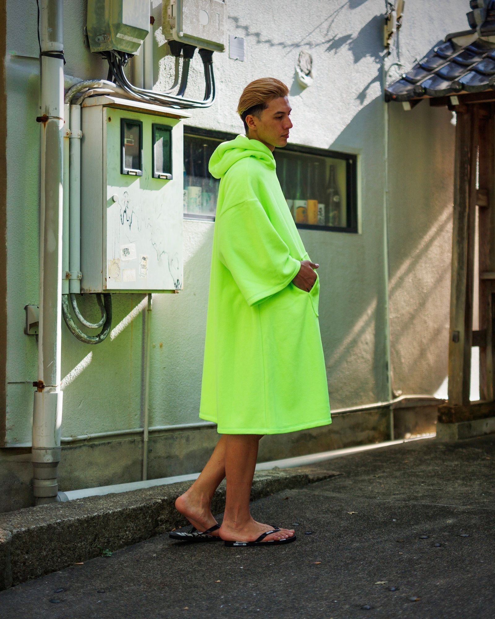 FreshService - ReFresh!Service. FLEECE SAUNA PONCHO(NEON YELLOW