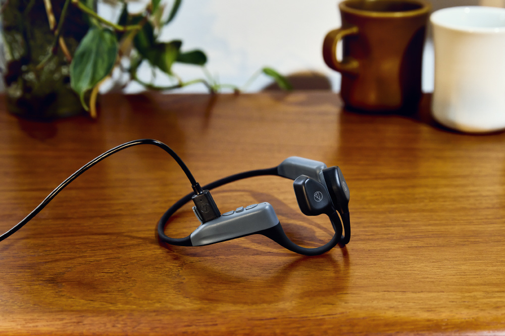 ブルートゥースイヤホン 耳かけ型 骨伝導 ブラック ATH-CC500BT2BK