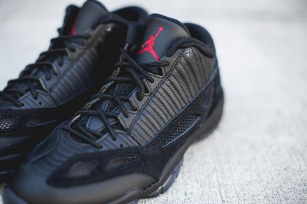 国内9月26日発売予定】 ナイキ エアジョーダン11 レトロ ロー IE