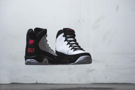 国内12月3日発売予定】 ナイキ エアジョーダン9 レトロ ホワイト