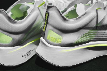 国内5月24日発売予定】 ナイキ ズーム フライ SP ホワイト/ボルト