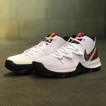 国内2月1日/2日/9日発売予定】 ナイキ カイリー 5 BHM EP ホワイト