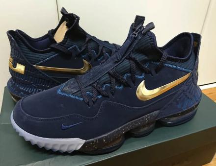 国内10月5日先行販売/12日発売予定】タイタン × ナイキ レブロン 16